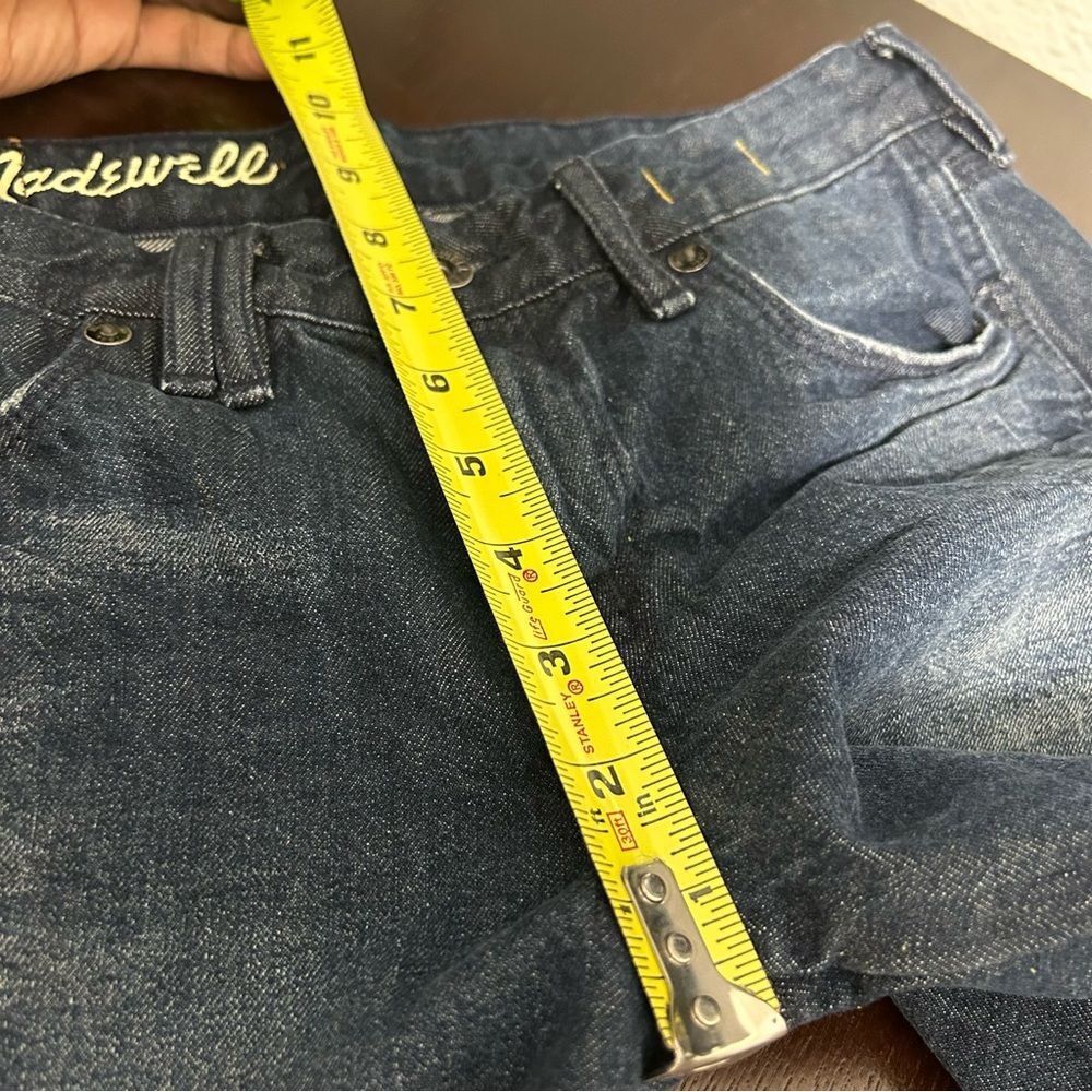 Madewell Dark Wash Low Rise Blue Denim Shorts Frayed Hem Whiskering Sz 26 - Picture 8 of 9